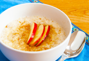 Cinnamon and apple porridge recipe