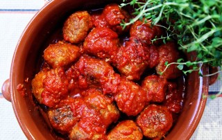 Pork meatballs in tomato sauce